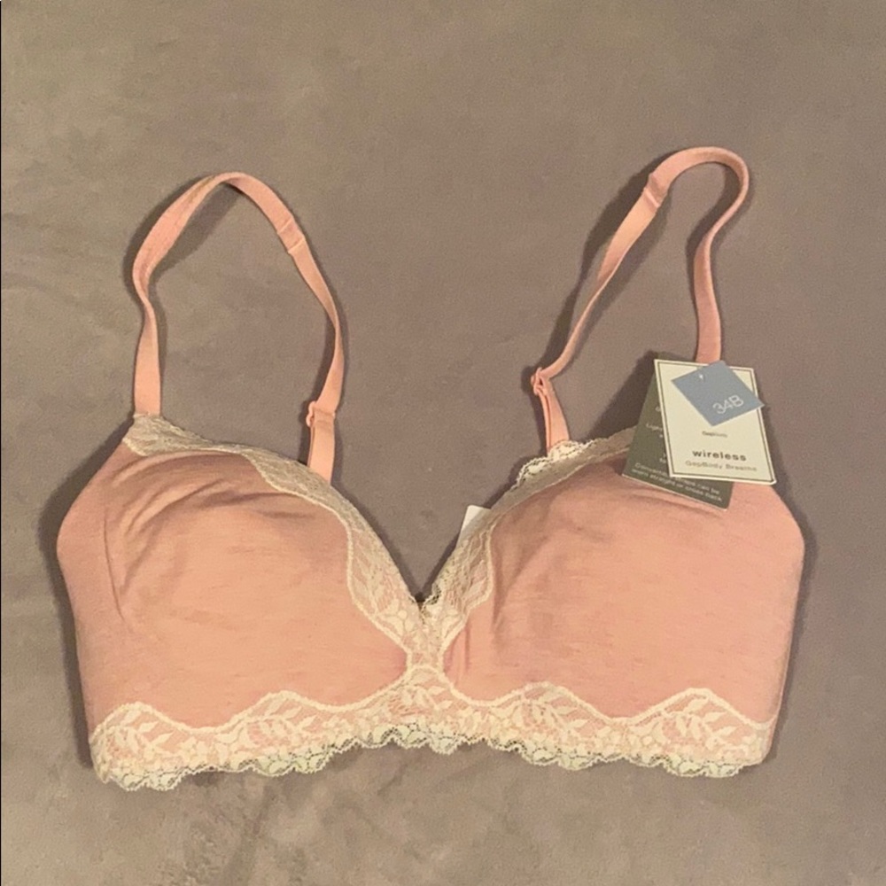 Gap body pink lace wireless bra